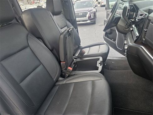 Used 2025 GMC Sierra 1500 SLT image 13