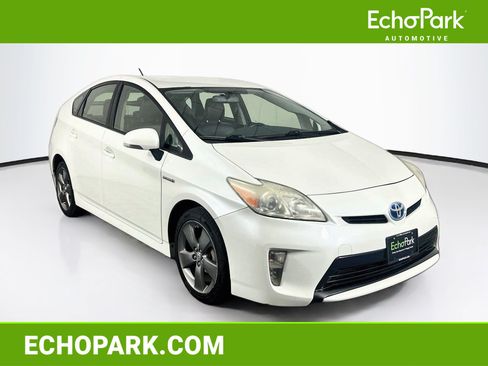 Used 2015 Toyota Prius Persona Series FWD image 1