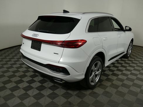 New 2025 Audi Q5 2.0T Premium Plus image 3