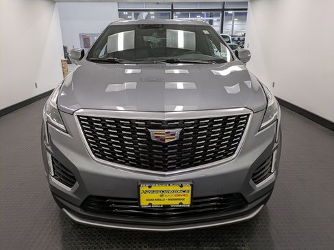 Used 2021 Cadillac XT5 Premium Luxury image 2