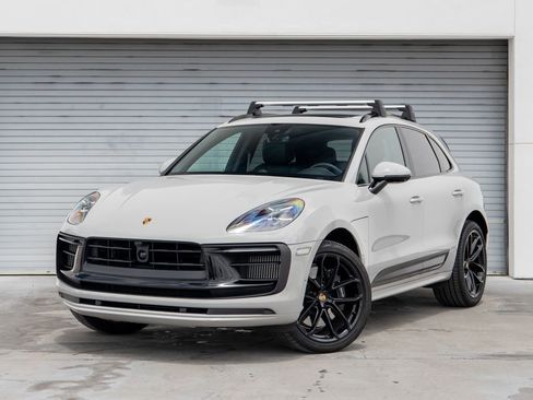 Certified 2025 Porsche Macan GTS AWD/4WD image 1