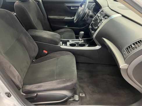 Used 2013 Nissan Altima 3.5 SV image 14