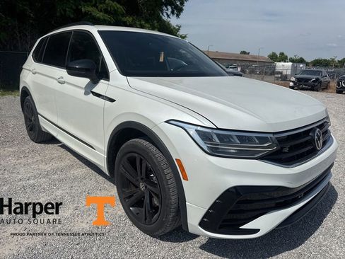 Used 2023 Volkswagen Tiguan SE R-Line FWD image 7
