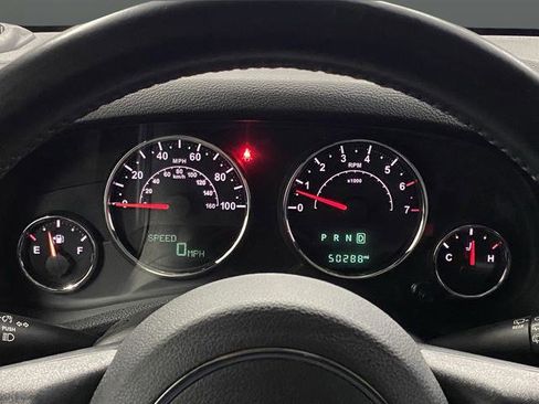 Used 2018 Jeep Wrangler Unlimited Rubicon w/ Cold Weather Group image 16