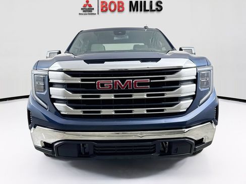 Used 2022 GMC Sierra 1500 SLE AWD/4WD image 2