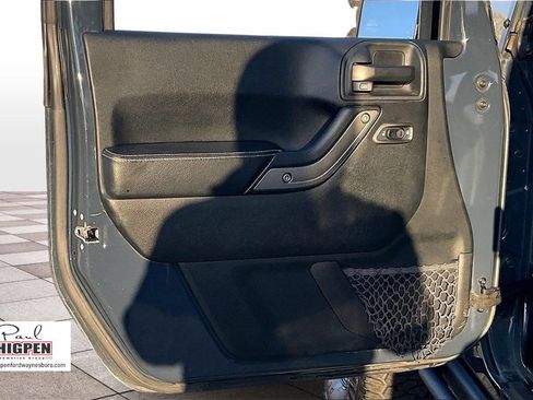 Used 2018 Jeep Wrangler Unlimited Sport image 22