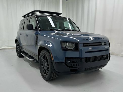 Used 2023 Land Rover Defender 110 X-Dynamic SE AWD/4WD image 1