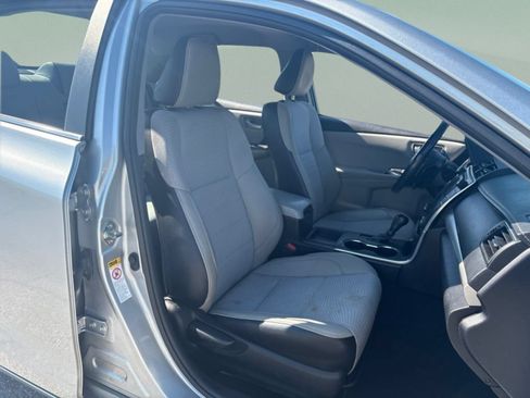 Used 2016 Toyota Camry SE FWD image 24