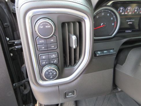 Certified 2022 Chevrolet Silverado 1500 High Country w/ Technology Package AWD/4WD image 10