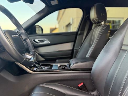 Used 2019 Land Rover Range Rover Velar R-Dynamic SE image 7