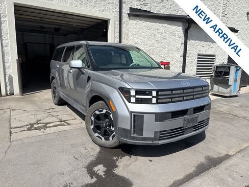 Used 2024 Hyundai Santa Fe SE image 1