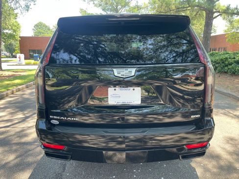 Used 2023 Cadillac Escalade Sport w/ Touring Package AWD/4WD image 4