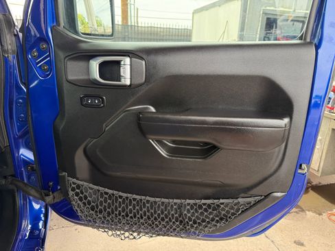 Used 2019 Jeep Wrangler Sport AWD/4WD image 13