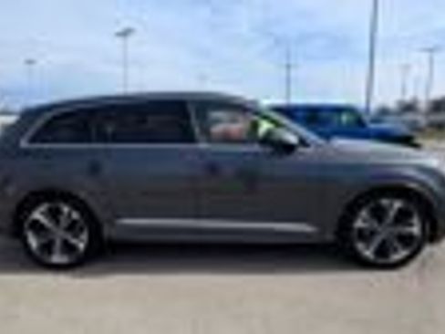 Used 2021 Audi Q7 3.0T Prestige w/ Prestige Package image 3