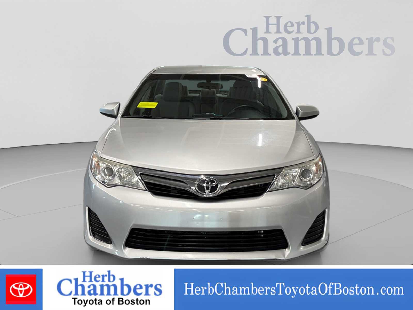 Used 2012 Toyota Camry LE FWD image 2