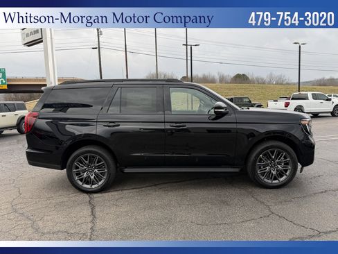 New 2026 Ford Expedition Platinum w/ Stealth Appearance Package image 4