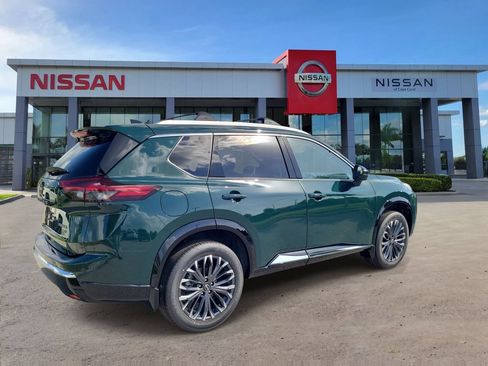 New 2026 Nissan Rogue Platinum w/ Platinum Premium Package AWD/4WD image 2