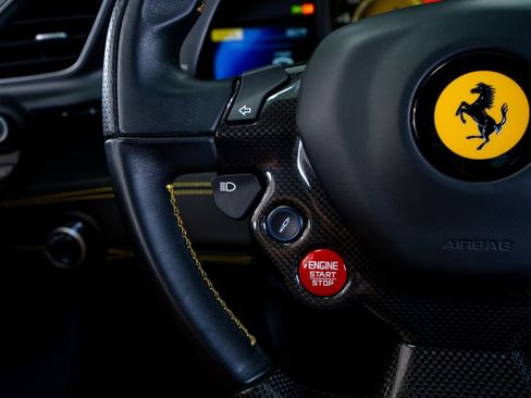 Used 2019 Ferrari 488 GTB RWD image 34