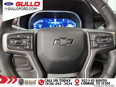 Used 2023 Chevrolet Suburban Z71 w/ Luxury Package image 25
