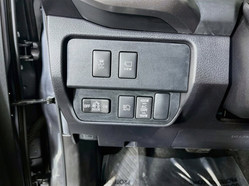 Used 2023 Toyota Tacoma Limited AWD/4WD image 11