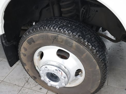 Used 2024 Ford F350 Limited w/ FX4 Off-Road Package AWD/4WD image 3