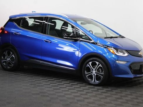 Used 2018 Chevrolet Bolt Premier w/ Driver Confidence II Package FWD image 1