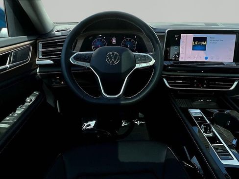 New 2026 Volkswagen Atlas SE image 8