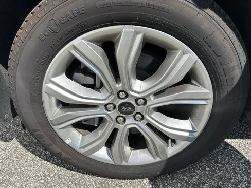 Certified 2024 Ford Edge Titanium AWD/4WD image 49