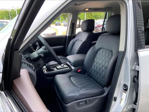 Used 2023 Nissan Armada Platinum w/ Captain's Chairs Package AWD/4WD image 17