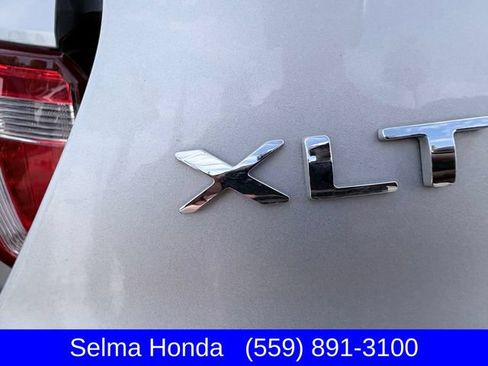 Used 2018 Ford Explorer XLT w/ Equipment Group 202A FWD image 29