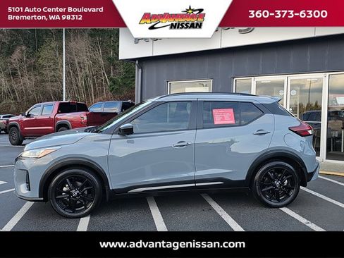 Used 2024 Nissan Kicks SR w/ SR Premium Package image 2