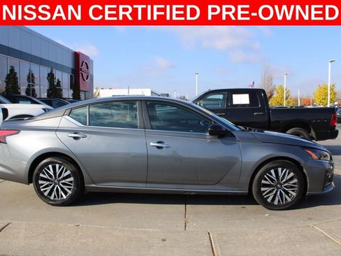 Certified 2024 Nissan Altima 2.5 SV image 6