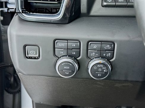 Used 2024 GMC Sierra 2500 Denali w/ Denali Reserve Package AWD/4WD image 14
