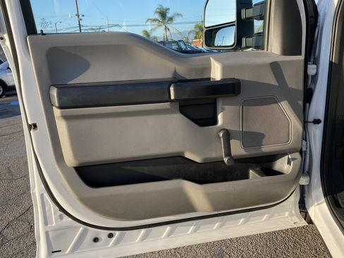 Used 2019 Ford F250 2WD Regular Cab Super Duty image 18