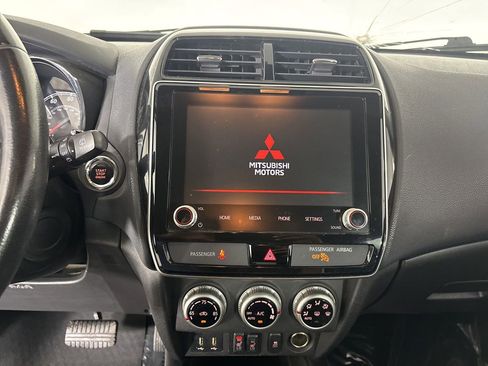 Used 2020 Mitsubishi Outlander Sport SE FWD image 15