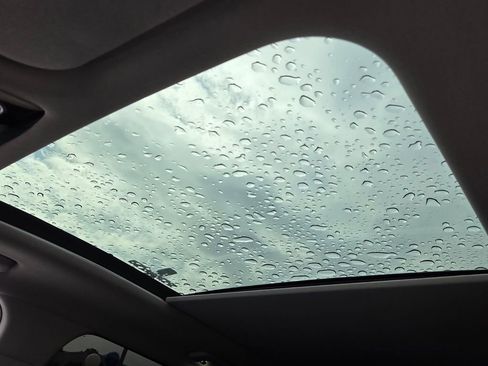 Used 2025 Kia Sorento S w/ Panoramic Sunroof Package image 16