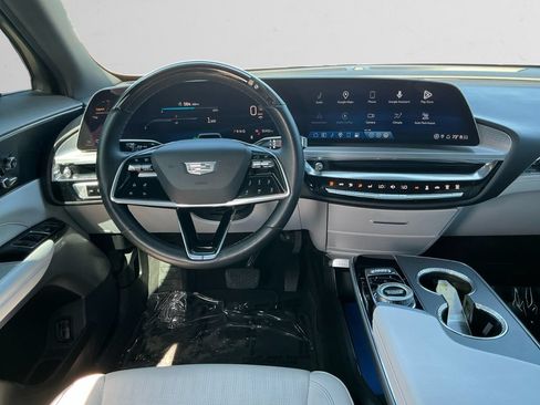 Used 2024 Cadillac Lyriq Luxury RWD image 10
