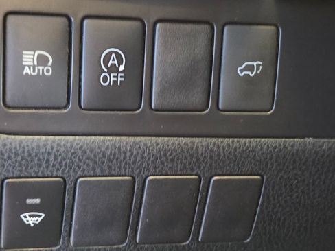 Used 2019 Toyota Highlander SE AWD/4WD image 40