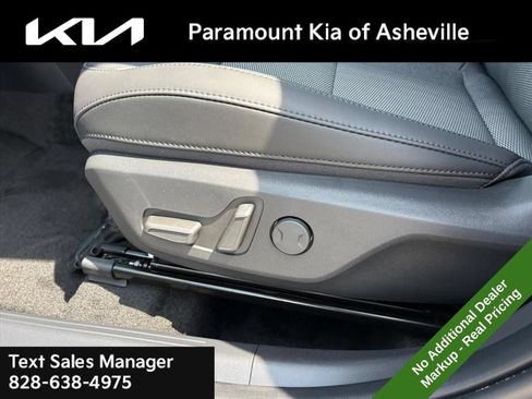 New 2026 Kia Niro EX FWD image 19