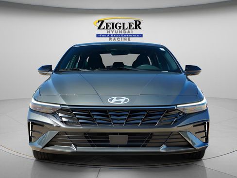 New 2026 Hyundai Elantra SEL Sport Premium FWD image 2