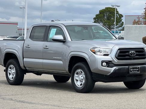 Used 2020 Toyota Tacoma SR5 RWD image 5