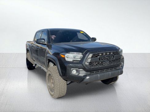 Used 2021 Toyota Tacoma TRD Off-Road w/ Technology Package image 5