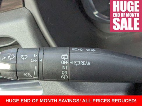 Used 2024 Chevrolet Suburban LT image 35