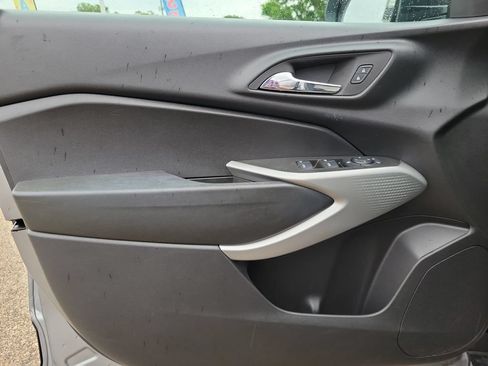 Used 2024 Chevrolet Trax LS FWD image 12