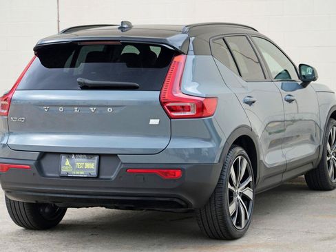 Used 2021 Volvo XC40 P8 Recharge w/ Advanced Package AWD/4WD image 50