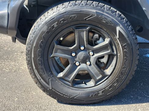 Used 2021 Jeep Wrangler Unlimited Sport image 9