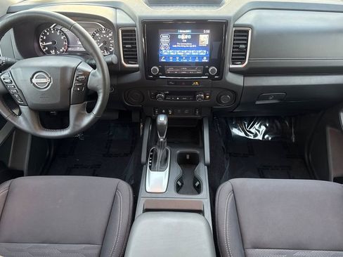 Used 2024 Nissan Frontier SV w/ SV Convenience Package image 12