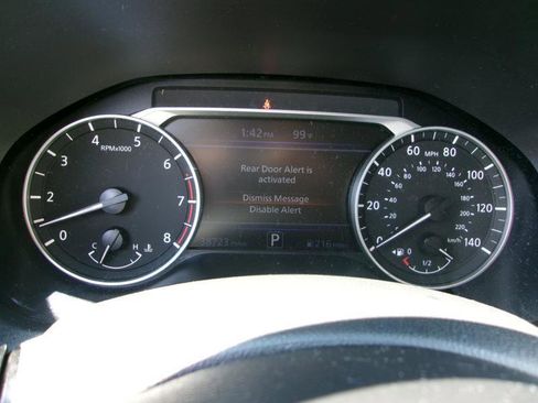 Used 2024 Nissan Altima 2.5 SV image 14