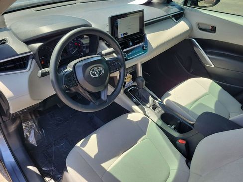 Used 2025 Toyota Corolla Cross L FWD image 18