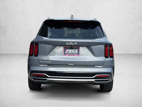 Used 2023 Kia Sorento S FWD image 6